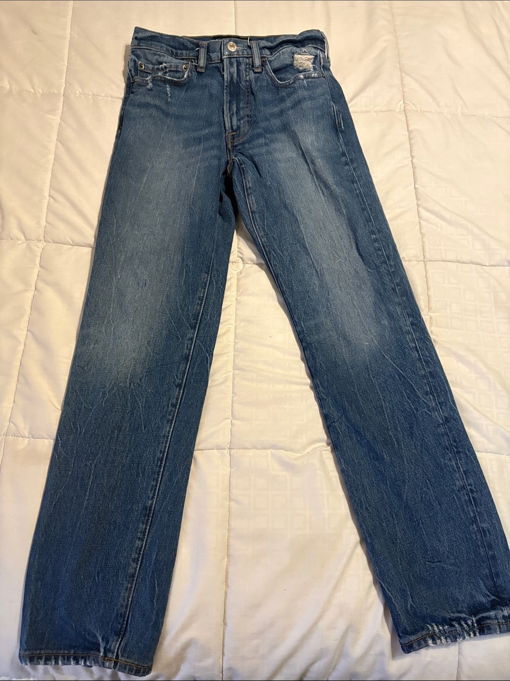 Abercrombie & Fitch Men's Straight Jeans in Faded Blue